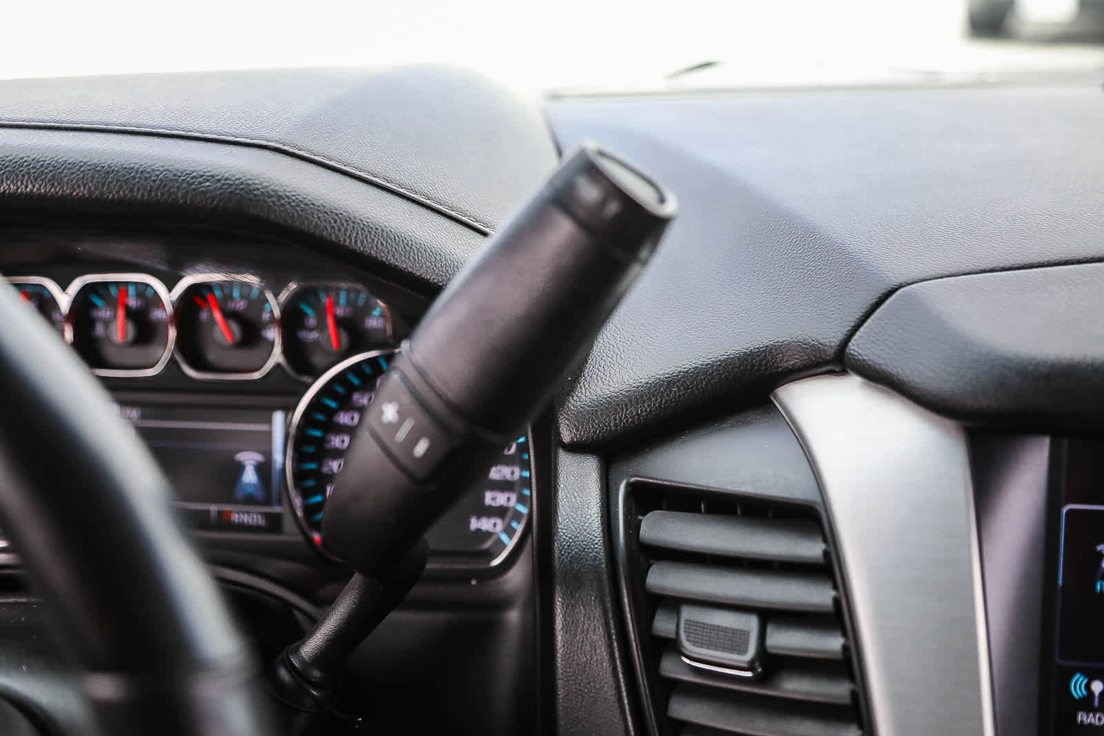 Used 2020 GMC Yukon XL SLT image 20