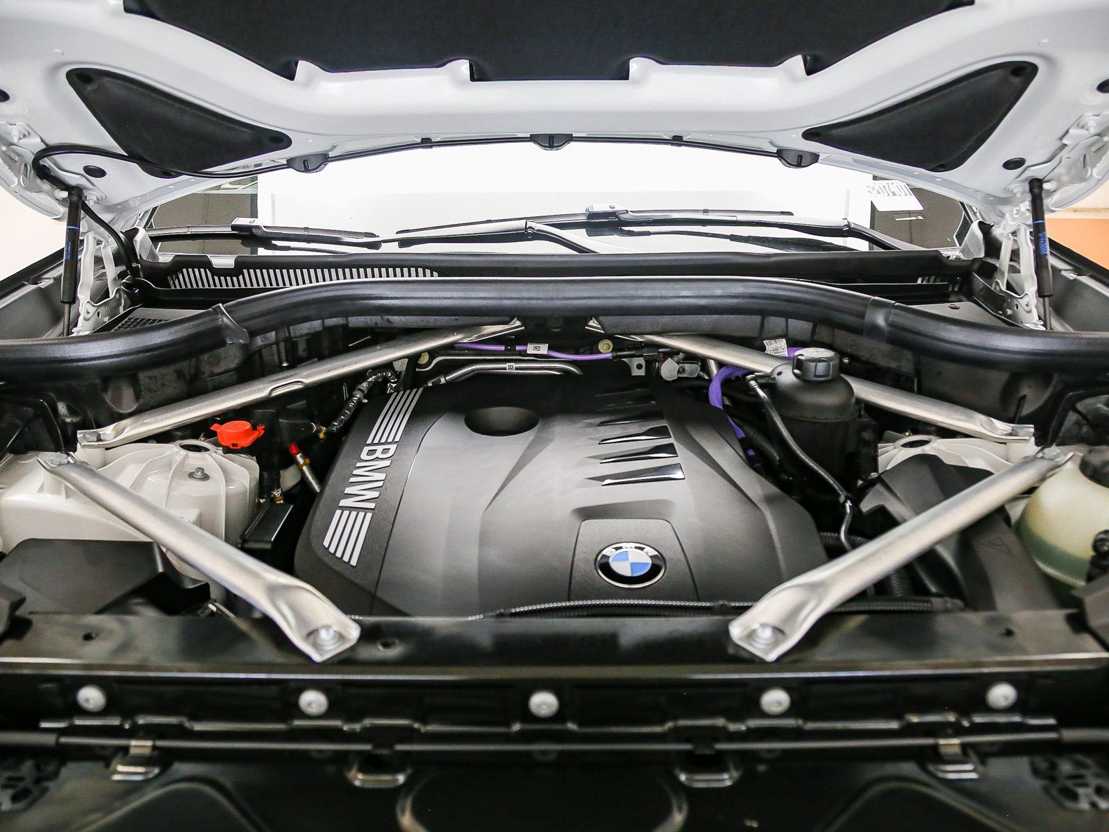 Used 2026 BMW X5 sDrive40i w/ M Sport Package RWD image 28