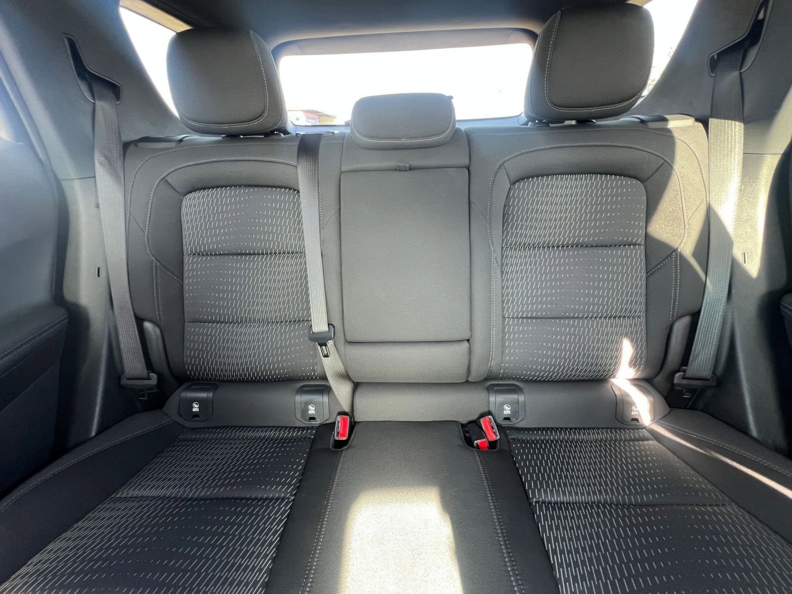 Used 2025 Chevrolet Equinox LT image 38