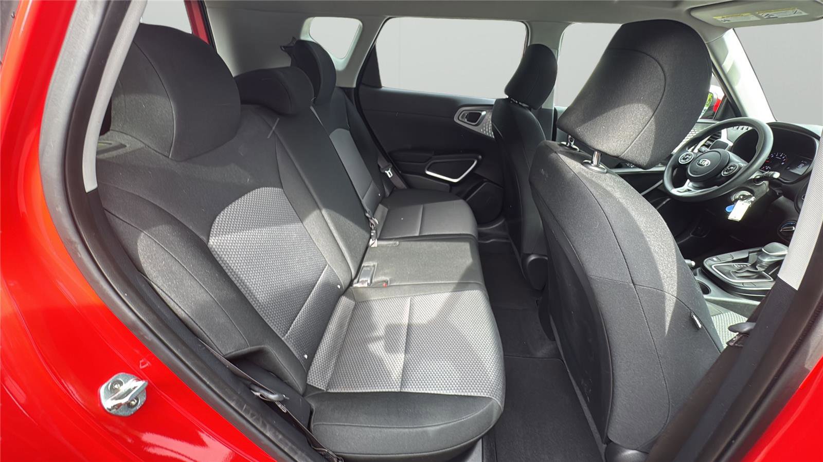 Used 2020 Kia Soul LX image 13