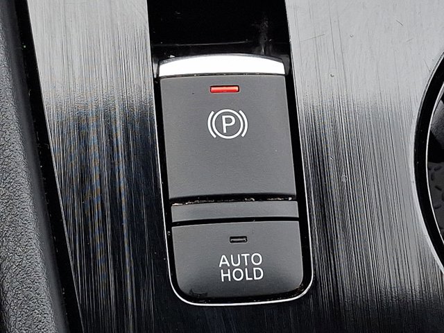 Used 2023 Nissan Rogue SV image 24