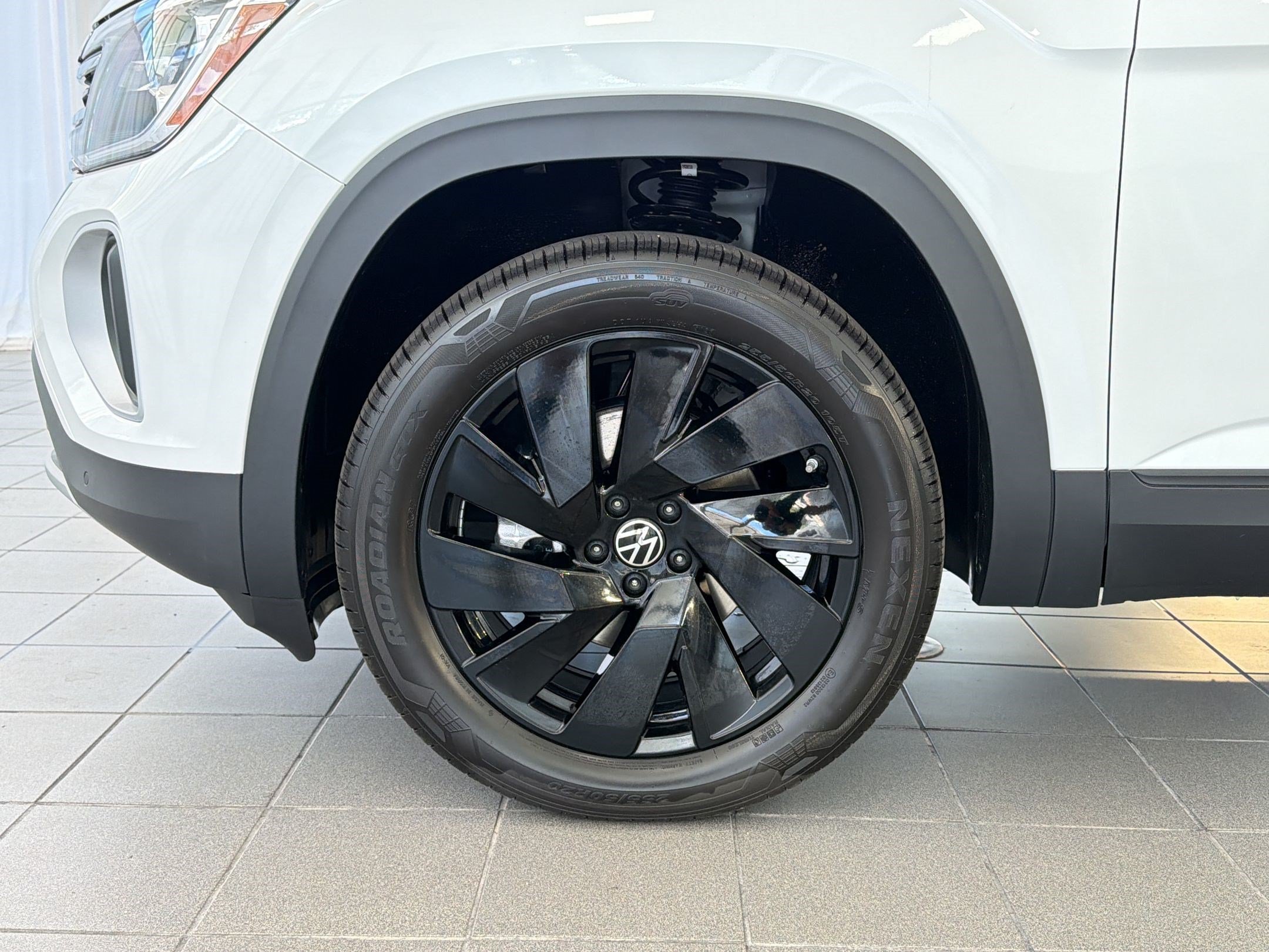 New 2026 Volkswagen Atlas SE FWD image 12