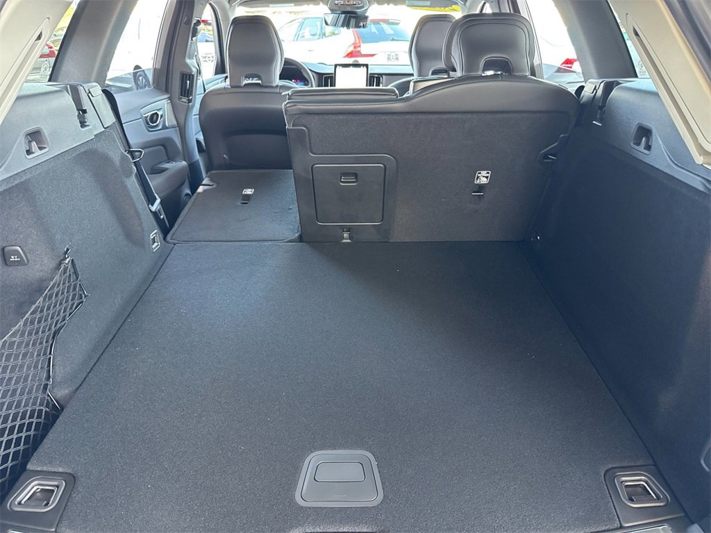 New 2026 Volvo XC60 B5 Ultra image 14