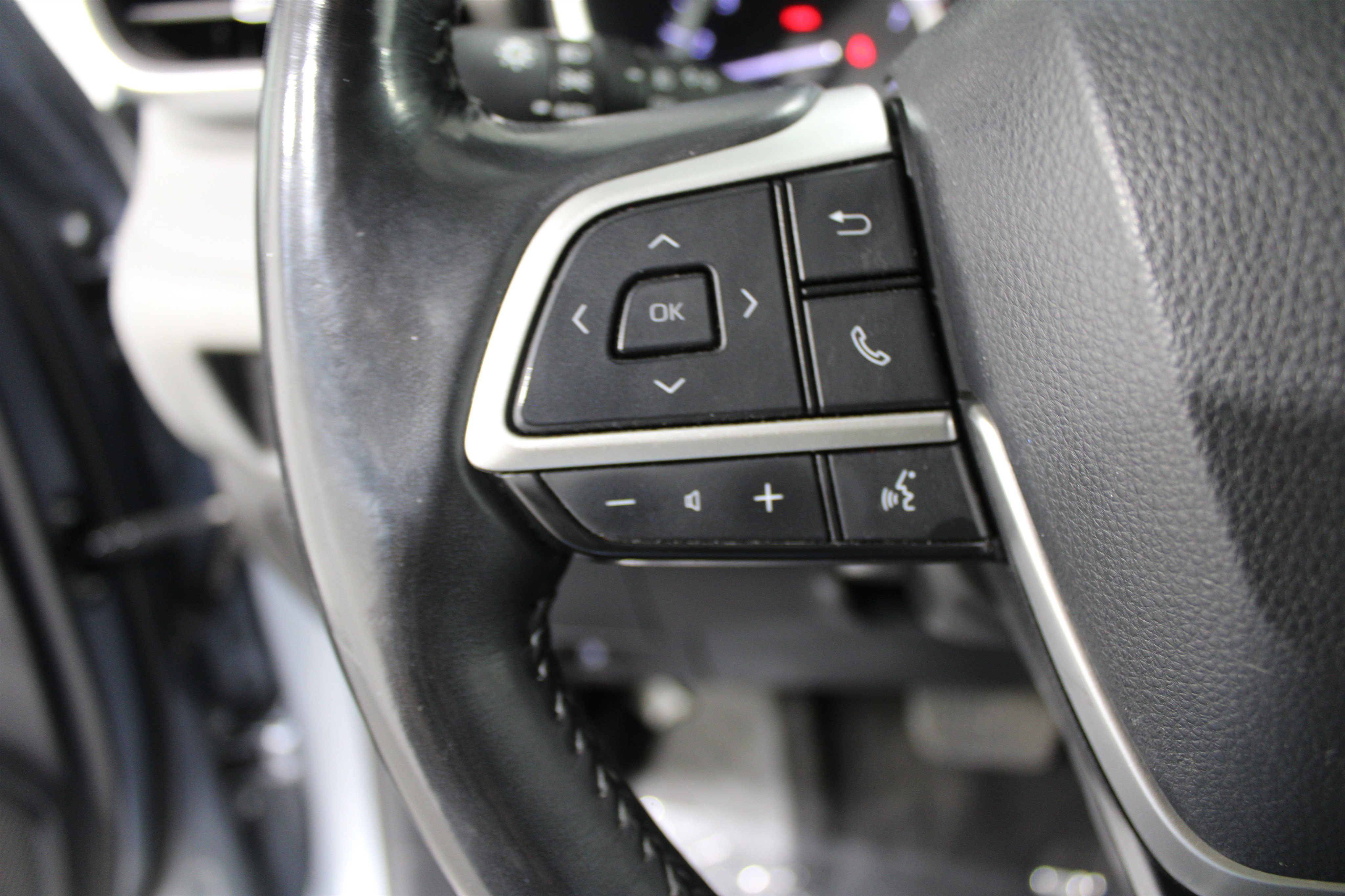 Used 2022 Toyota Highlander XLE image 10