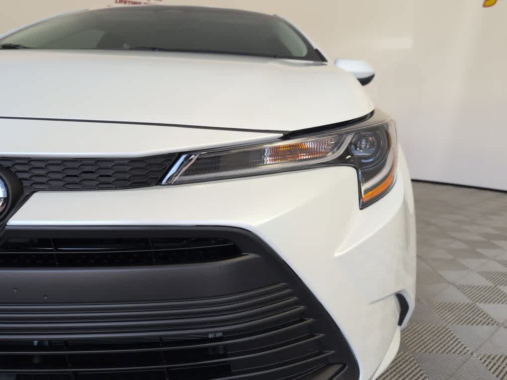 Used 2026 Toyota Corolla LE FWD image 14