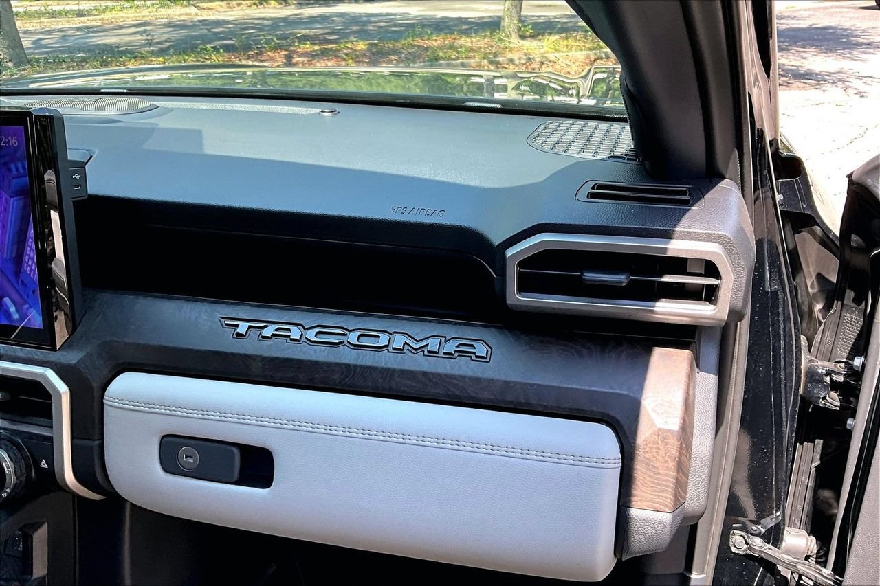 Used 2024 Toyota Tacoma Limited AWD/4WD image 23