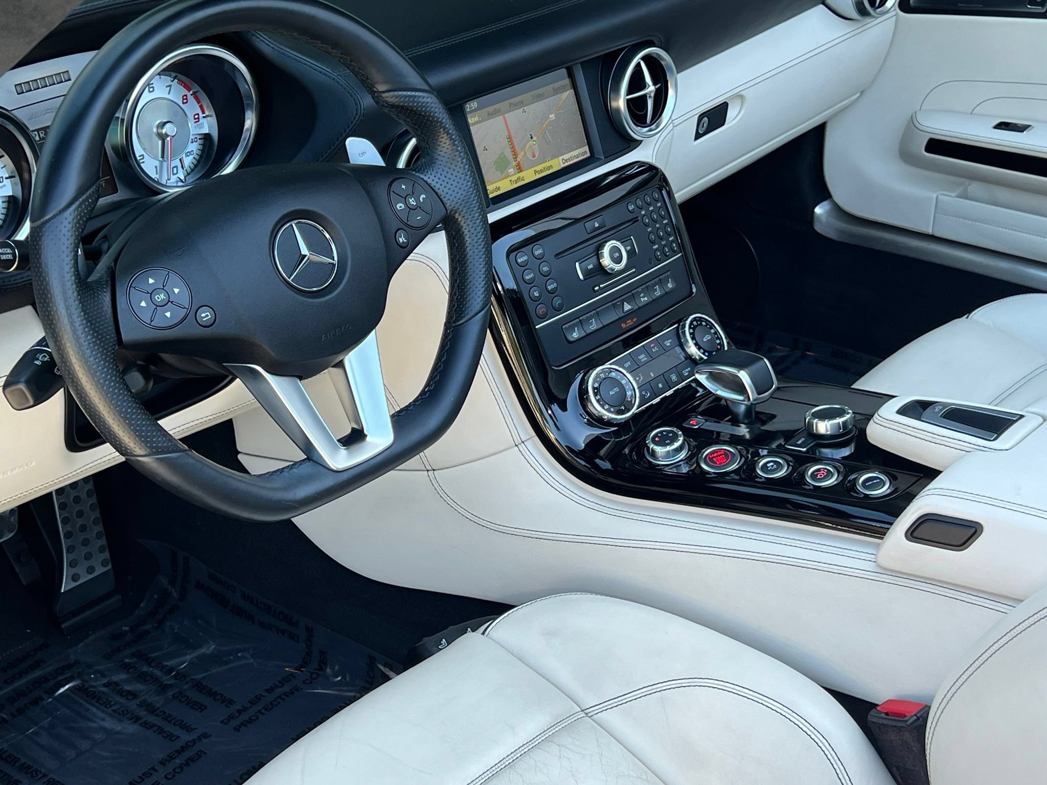 Used 2012 Mercedes-Benz SLS AMG Roadster image 17