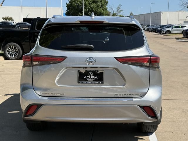 Used 2021 Toyota Highlander Platinum AWD/4WD image 5