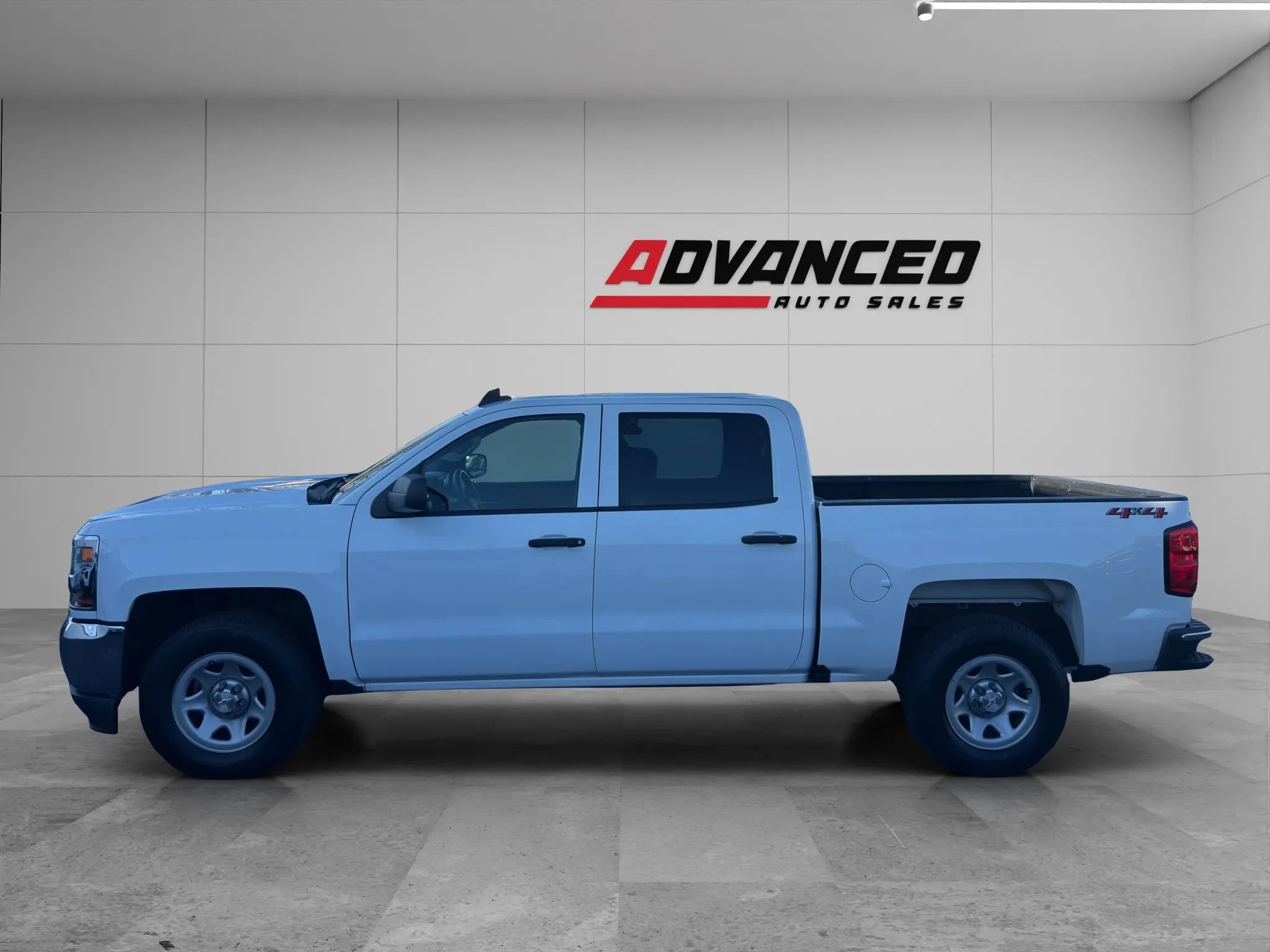Used 2018 Chevrolet Silverado 1500 W/T w/ WT Convenience Package AWD/4WD image 7