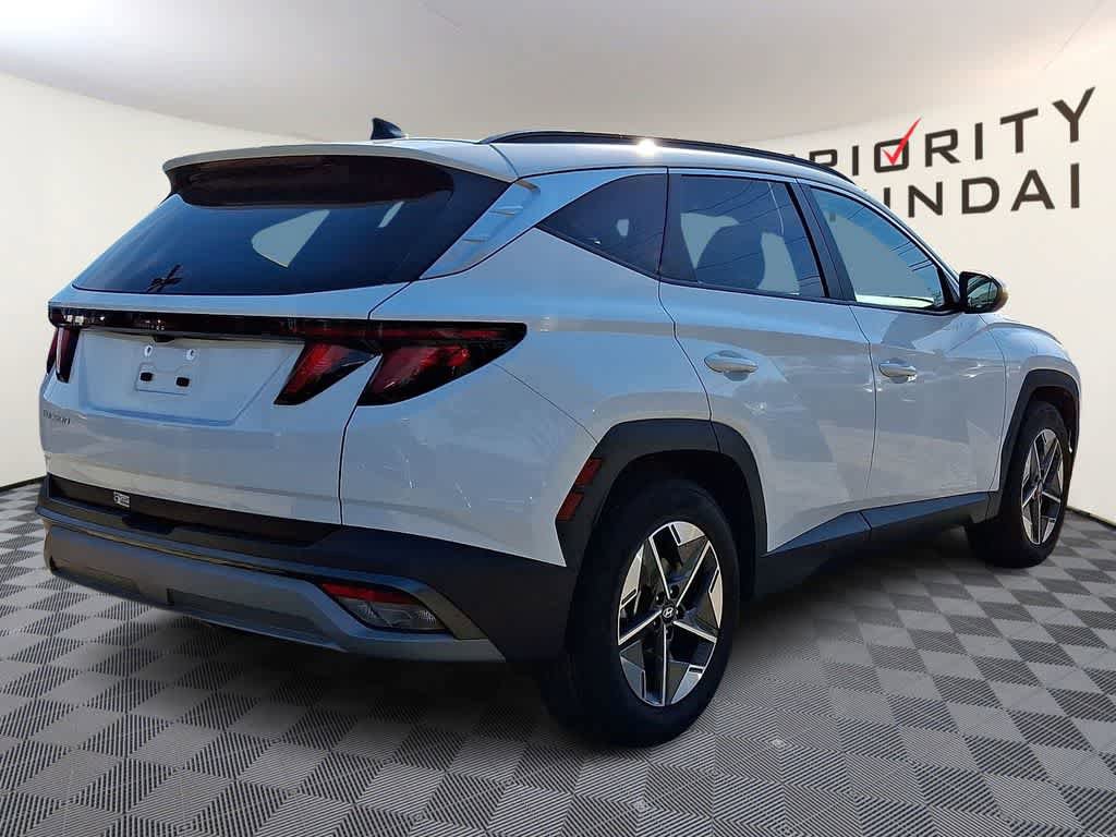 Used 2025 Hyundai Tucson SEL FWD image 4