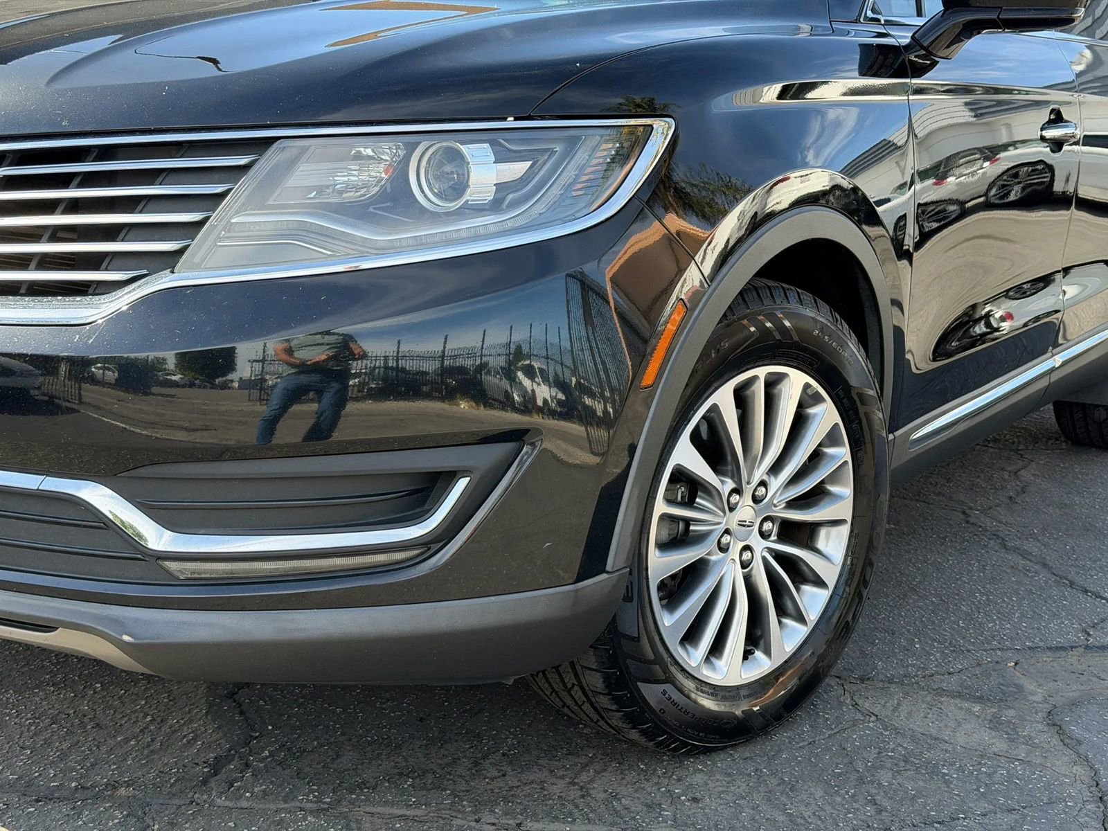 Used 2016 Lincoln MKX Select image 5