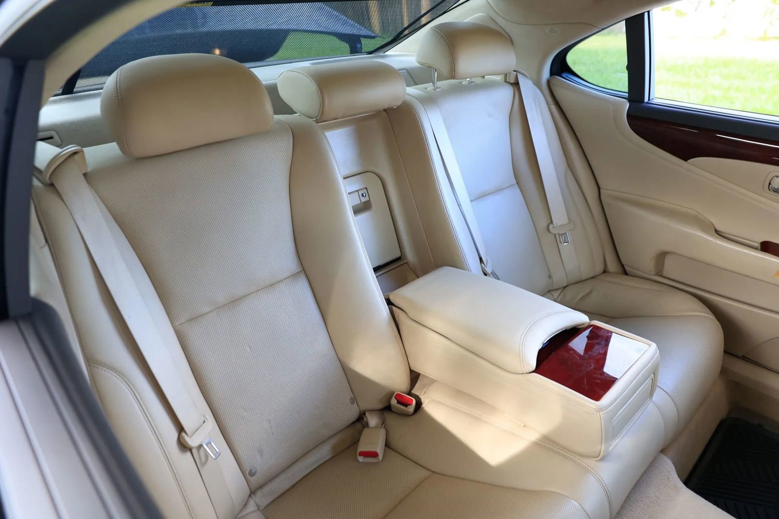 Used 2012 Lexus LS 460 L image 17
