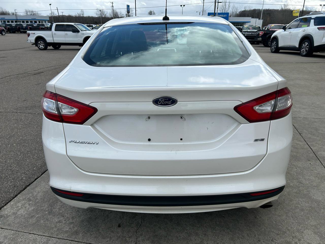 Used 2014 Ford Fusion SE FWD image 6