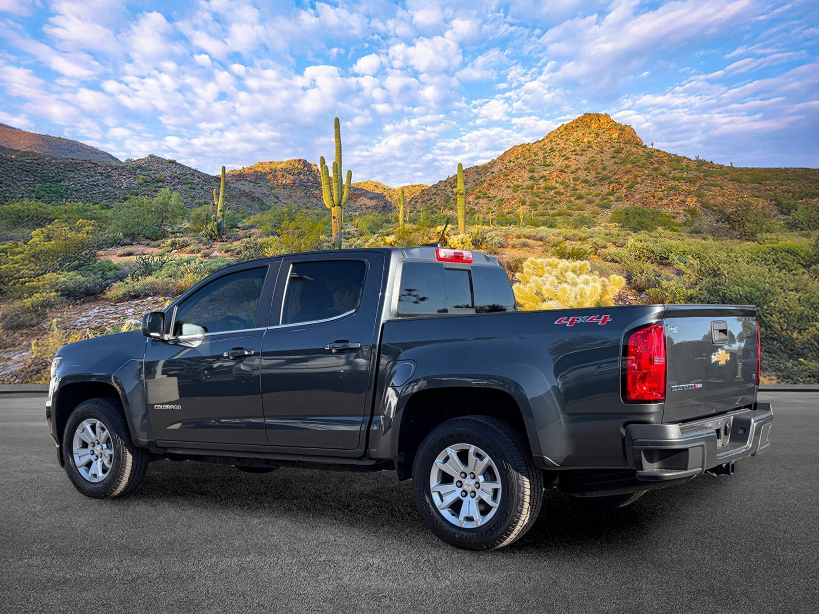 Used 2017 Chevrolet Colorado LT w/ LT Convenience Package AWD/4WD image 8