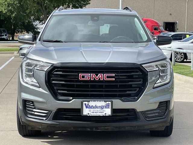 Used 2023 GMC Terrain SLE w/ Driver Convenience Package FWD image 6