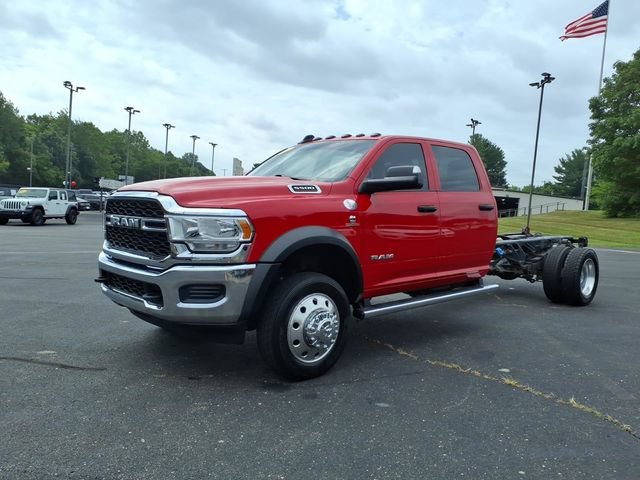Used 2022 RAM 5500 Tradesman w/ Chrome Appearance Group AWD/4WD image 3
