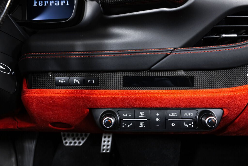 Used 2022 Ferrari F8 Tributo RWD image 46