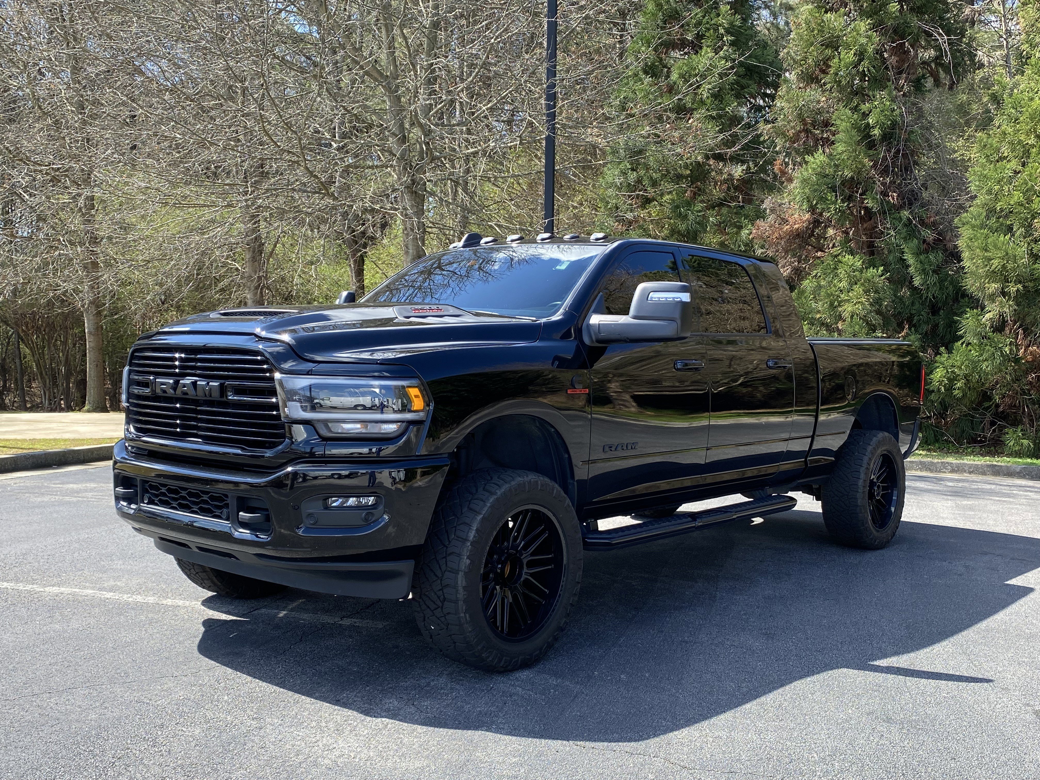 Used 2024 RAM 2500 Laramie w/ Night Edition image 5