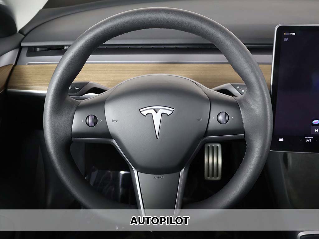 Used 2023 Tesla Model 3 Performance image 3