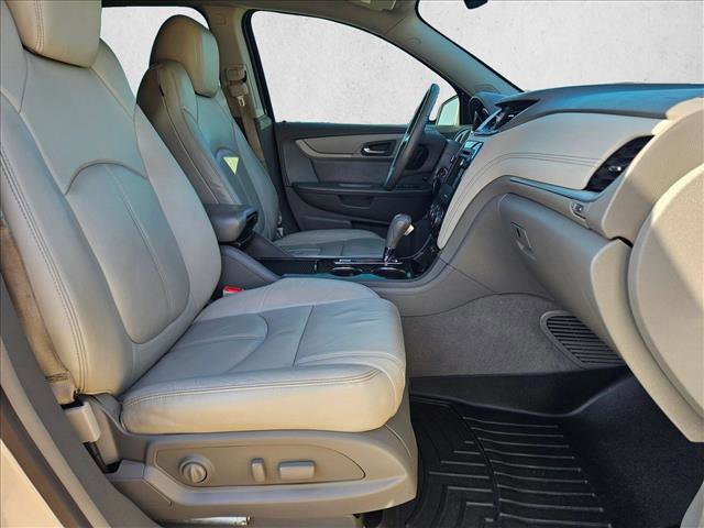 Used 2015 Chevrolet Traverse LT image 22
