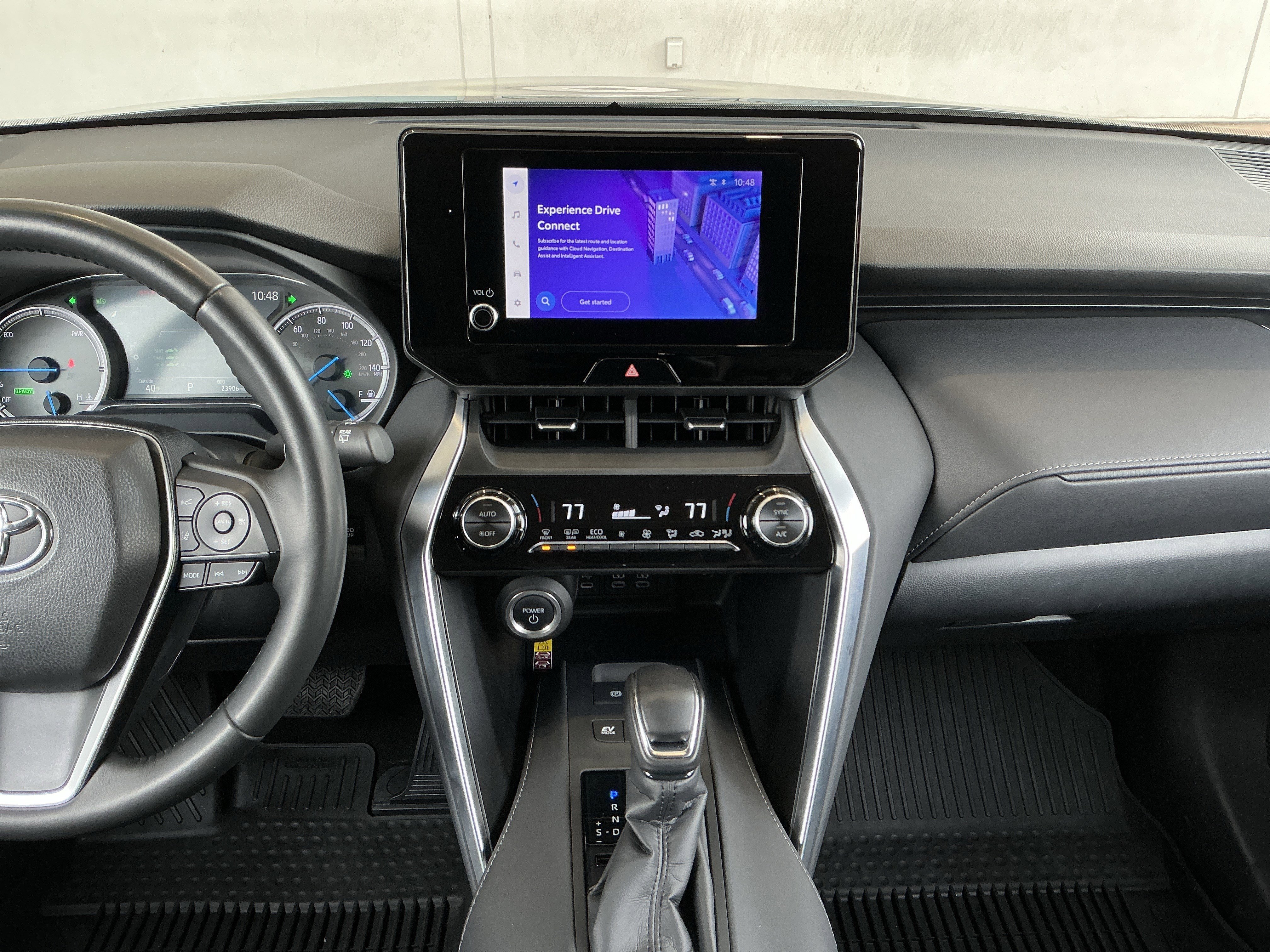 Used 2024 Toyota Venza LE AWD/4WD image 8