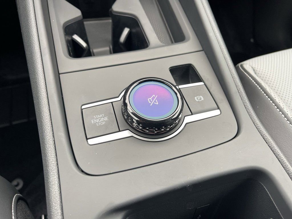 New 2026 Volkswagen Tiguan SE AWD/4WD image 11