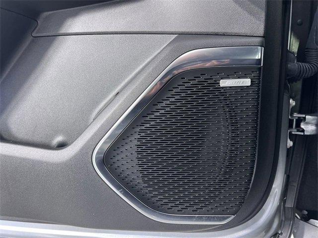 Used 2025 GMC Acadia Elevation image 25