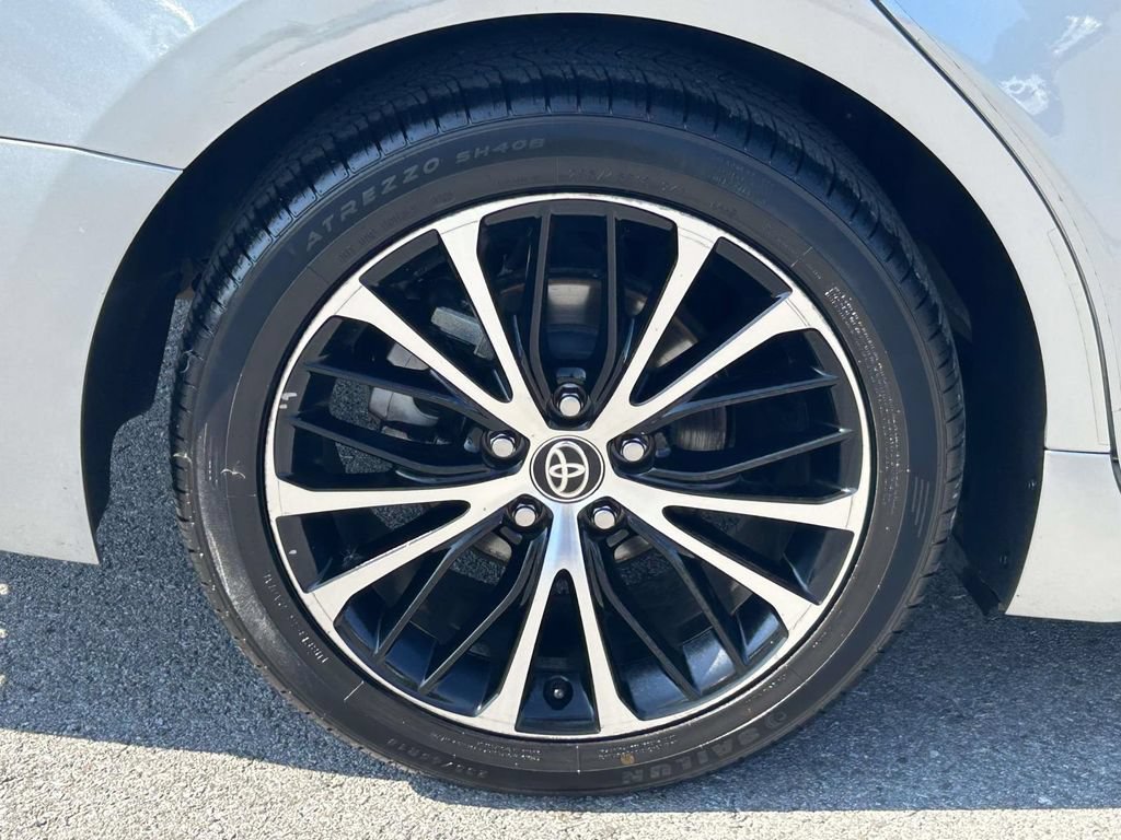 Used 2020 Toyota Camry SE FWD image 9