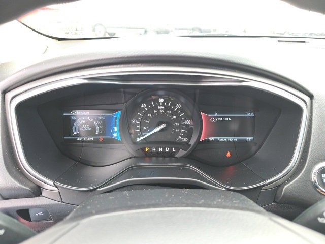 Certified 2020 Ford Fusion SE image 24