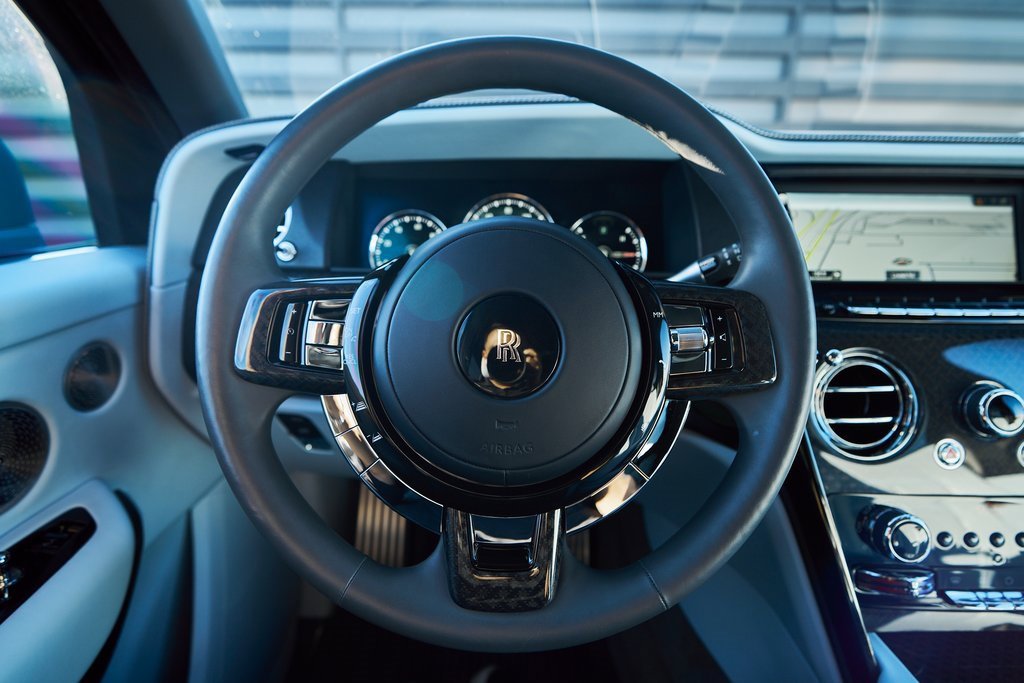 Used 2022 Rolls-Royce Cullinan Black Badge w/ Dark Exterior Package image 57