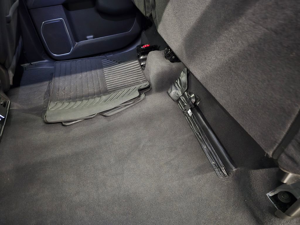 Used 2025 Chevrolet Silverado 2500 LT w/ Convenience Package image 37