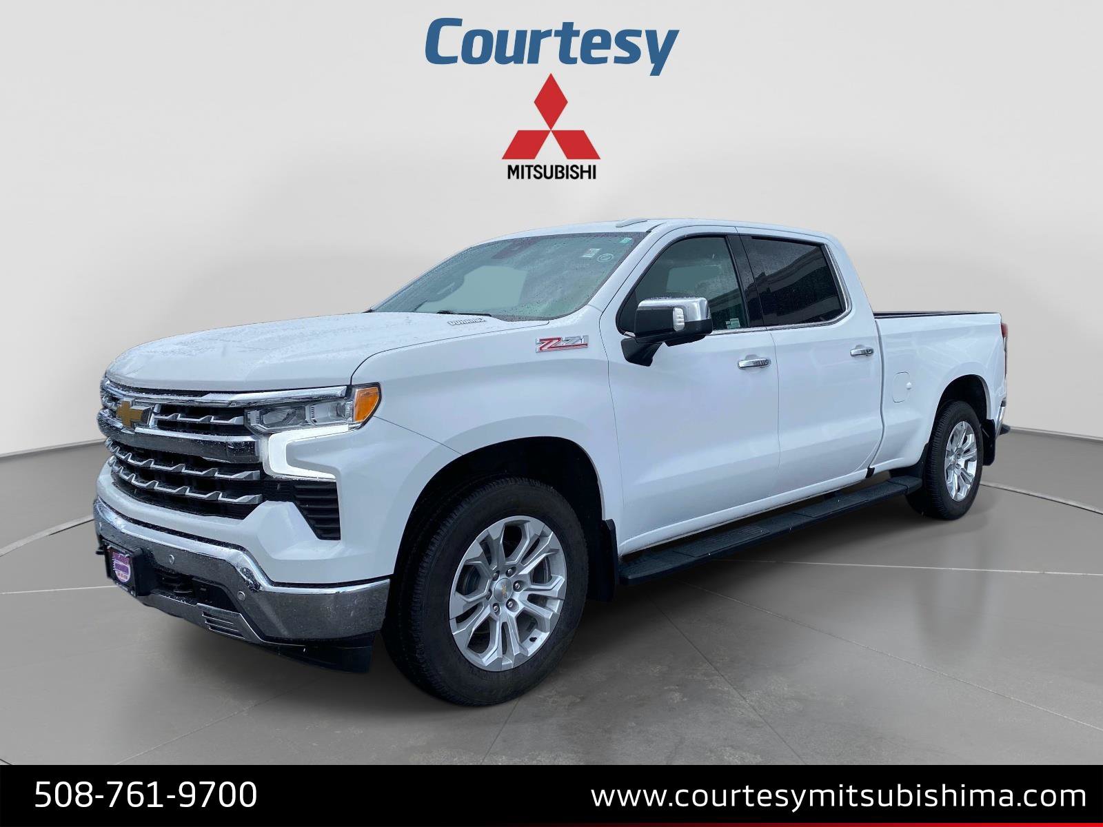 Used 2023 Chevrolet Silverado 1500 LTZ AWD/4WD image 1