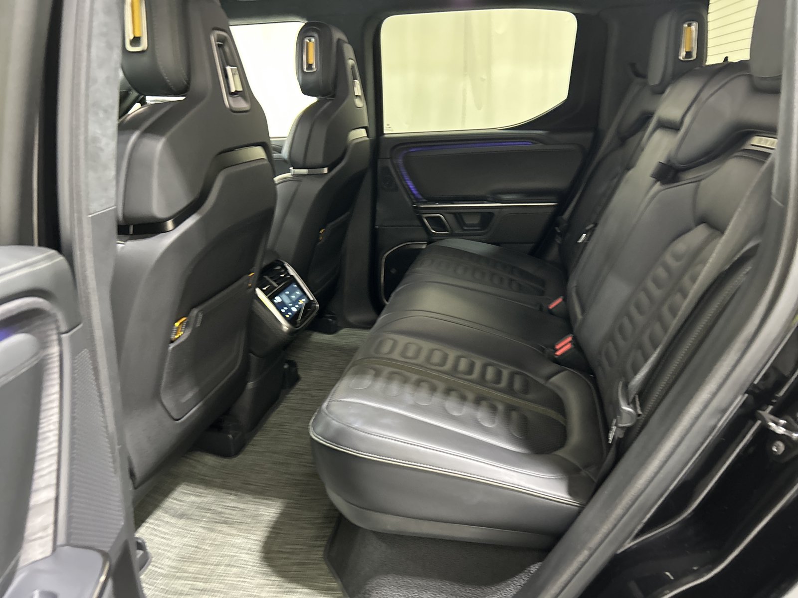 Used 2024 Rivian R1T Adventure AWD/4WD image 21
