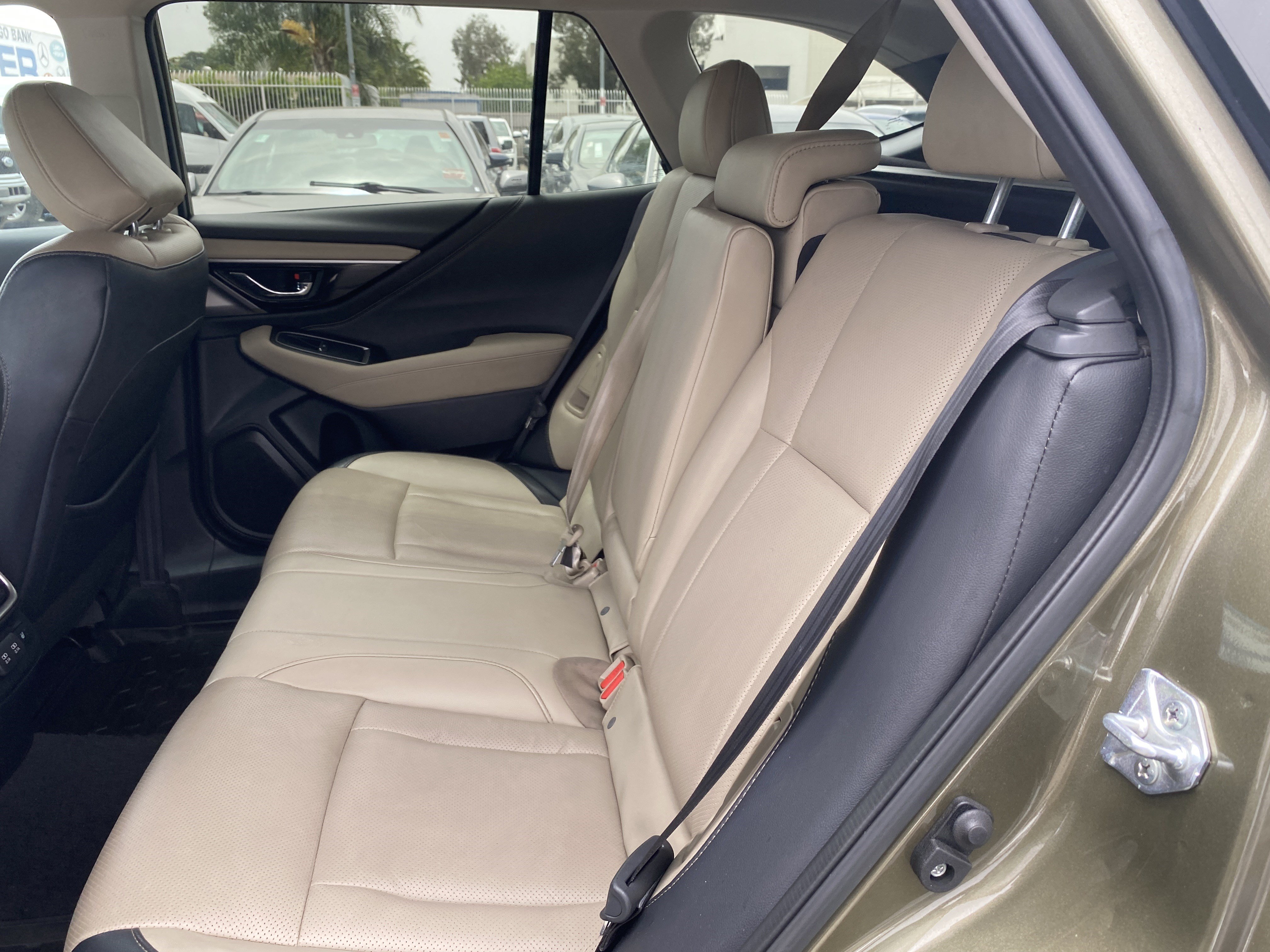 Used 2022 Subaru Outback Limited w/ Popular Package #2 AWD/4WD image 16
