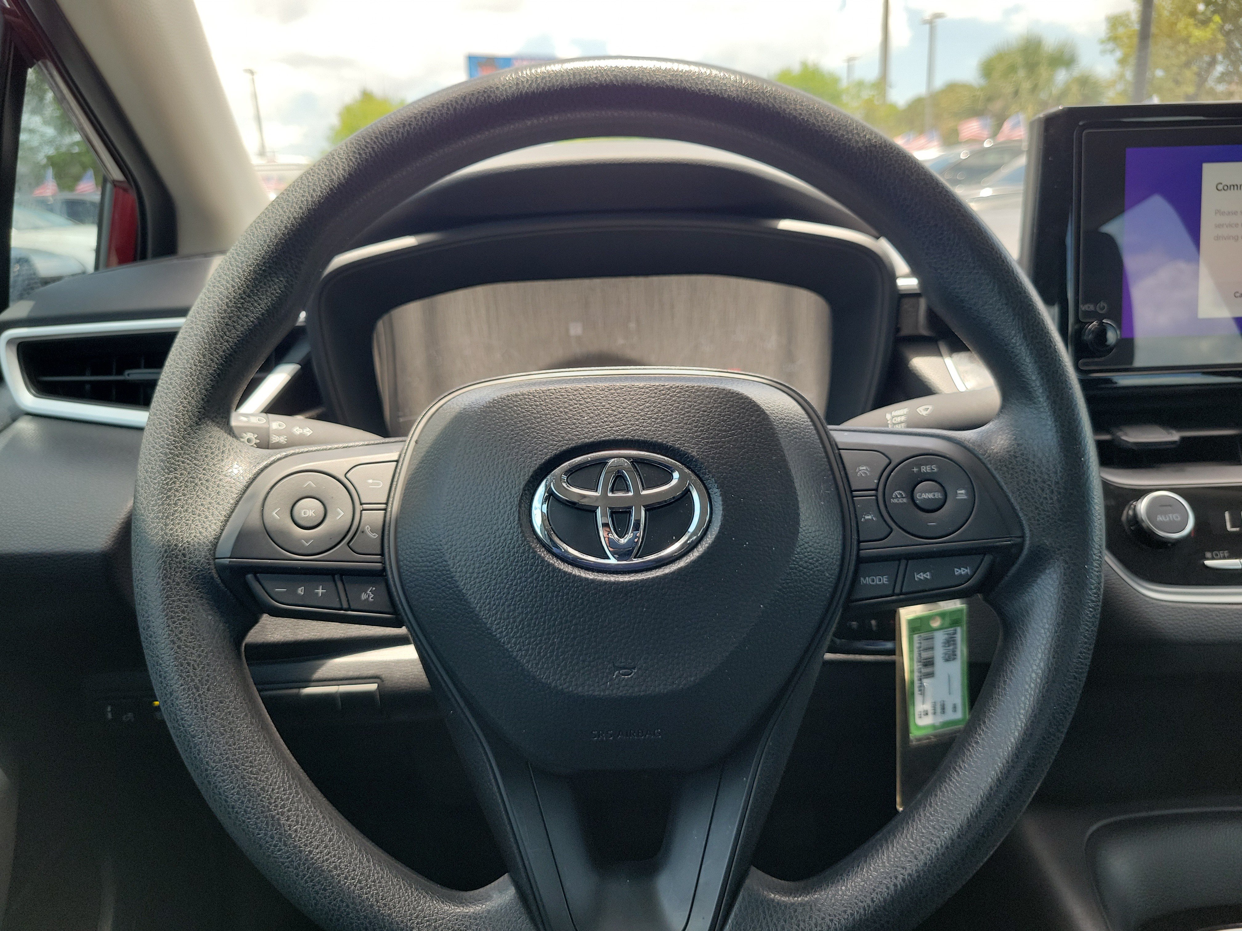 Used 2025 Toyota Corolla LE FWD image 23