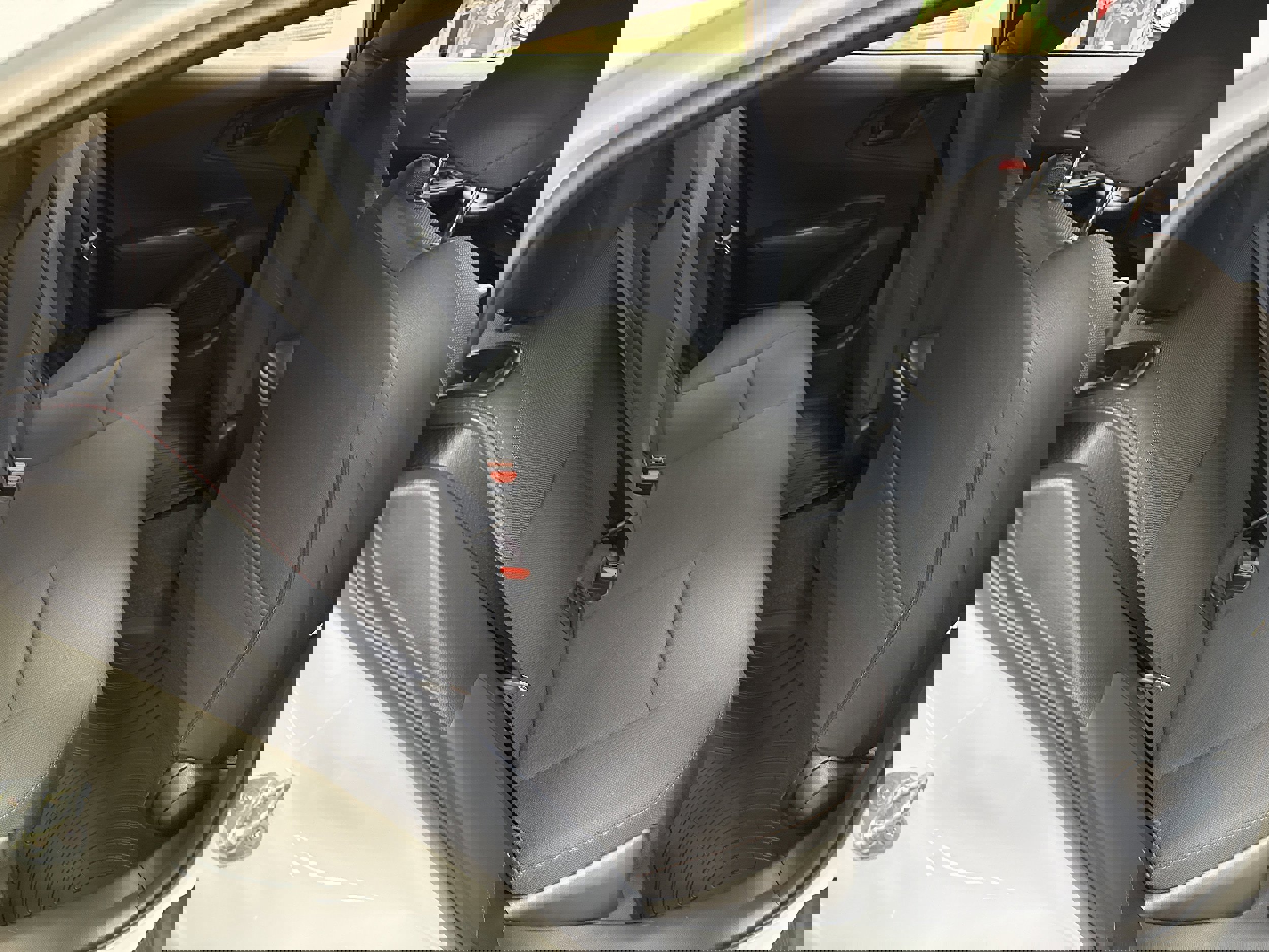 Used 2025 Toyota Prius SE image 19