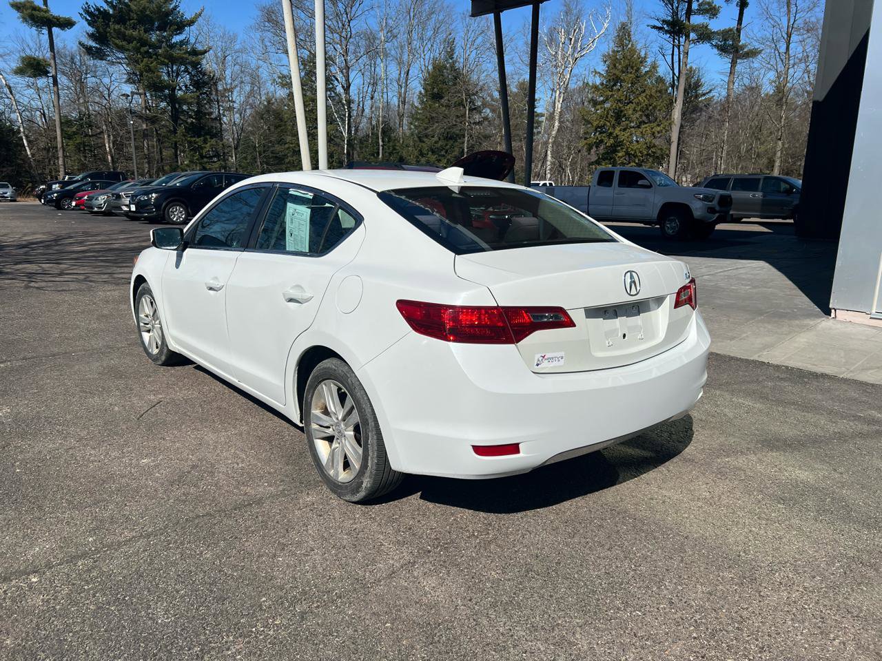 Used 2013 Acura ILX Base 2.0L 4D Sedan image 3