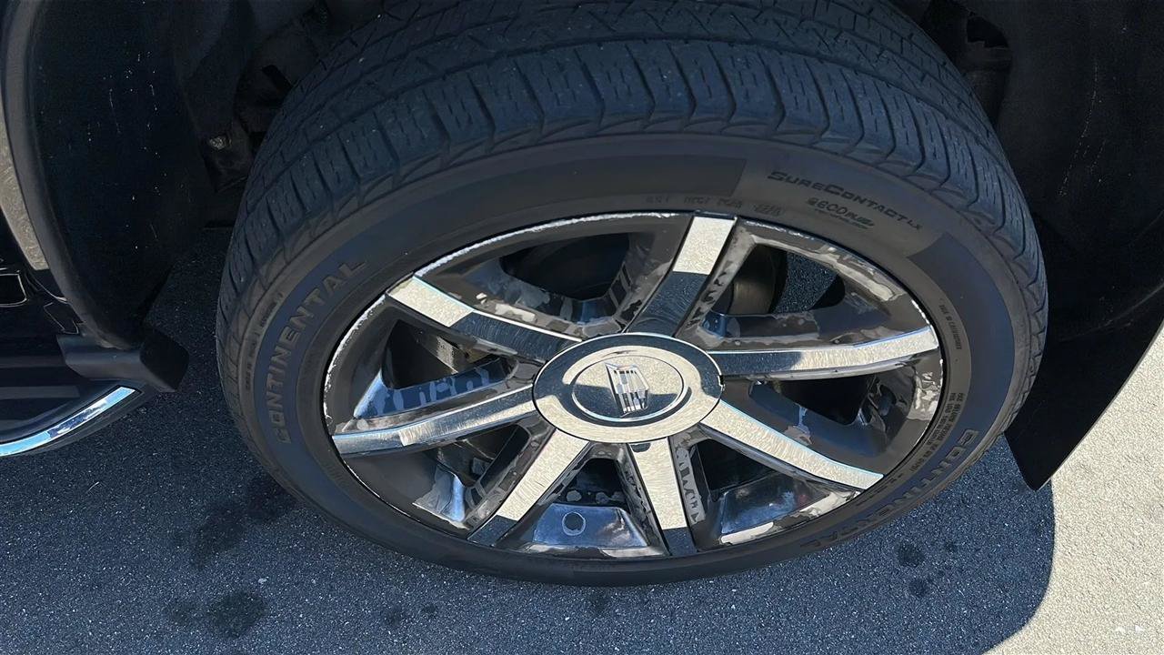 Used 2015 Cadillac Escalade Luxury AWD/4WD image 19