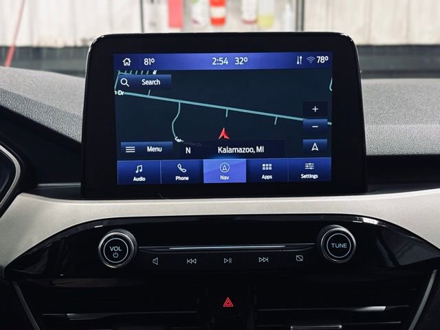 Used 2022 Ford Escape SE w/ SE Sport Appearance Package image 33