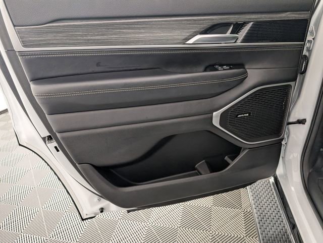 Used 2023 Jeep Wagoneer Series III w/ Convenience Group I image 29