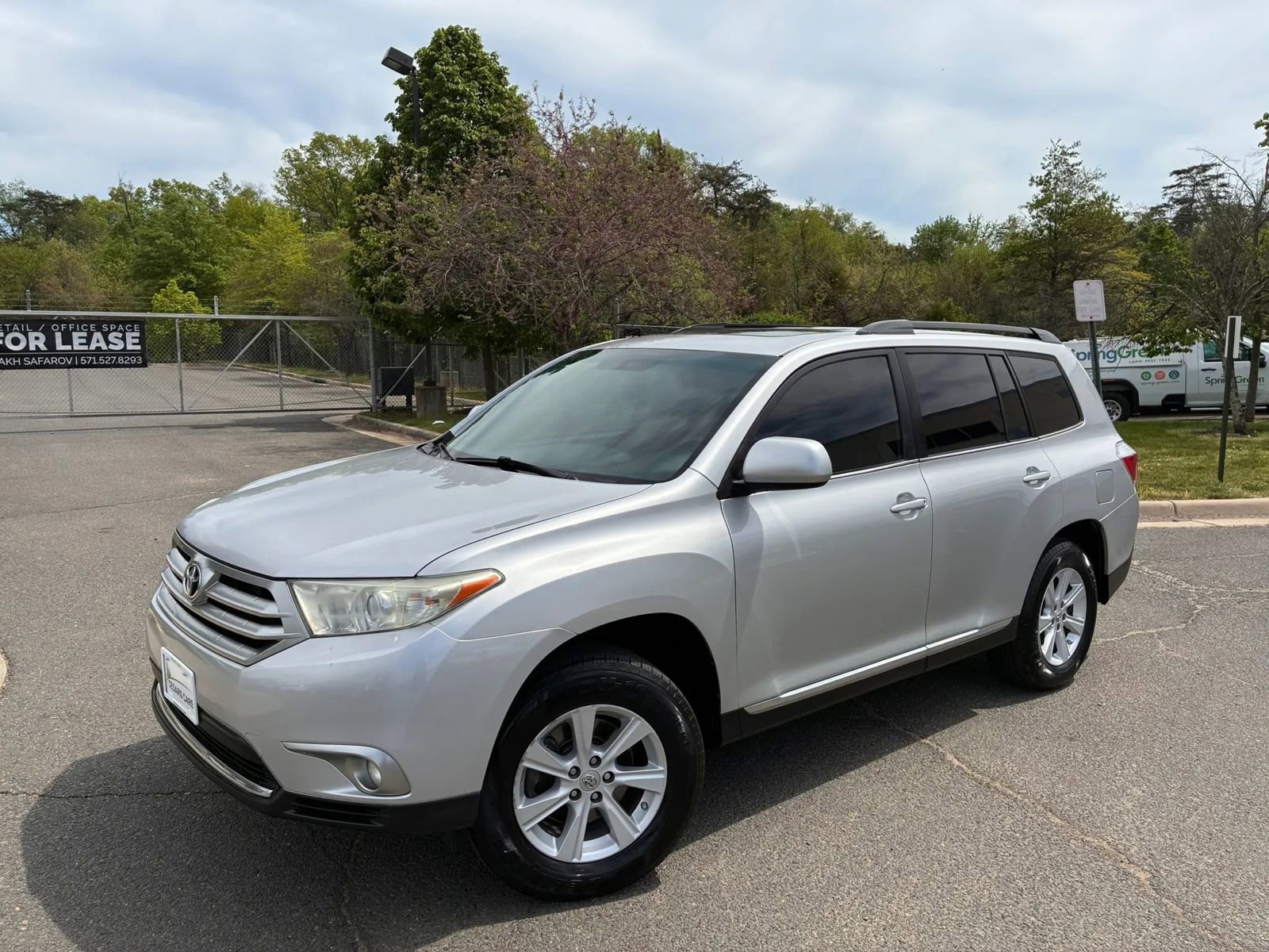 Used 2012 Toyota Highlander SE w/ Tow Pkg AWD/4WD image 12