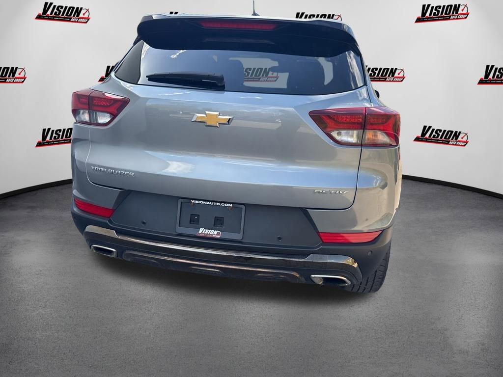 Used 2023 Chevrolet TrailBlazer ACTIV w/ Sun and Liftgate Package FWD image 6