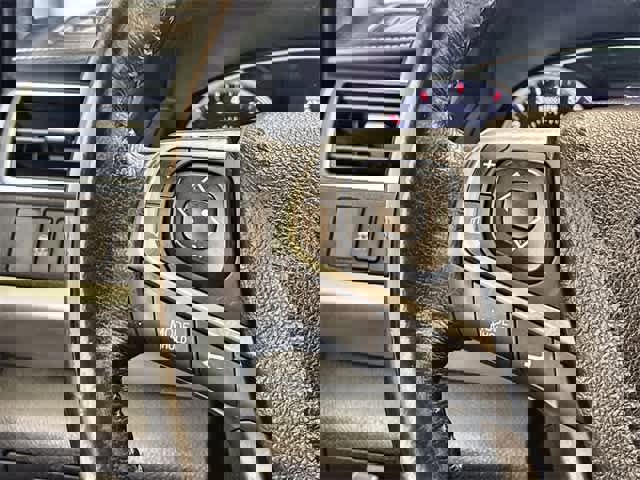 Used 2016 Toyota Camry SE image 24