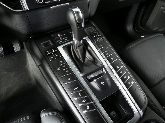 Used 2017 Porsche Macan GTS AWD/4WD image 14