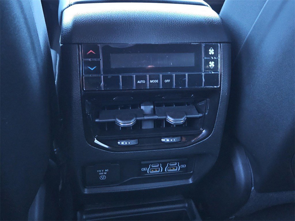 New 2025 Jeep Grand Cherokee L Laredo w/ Luxury Tech Group I image 18