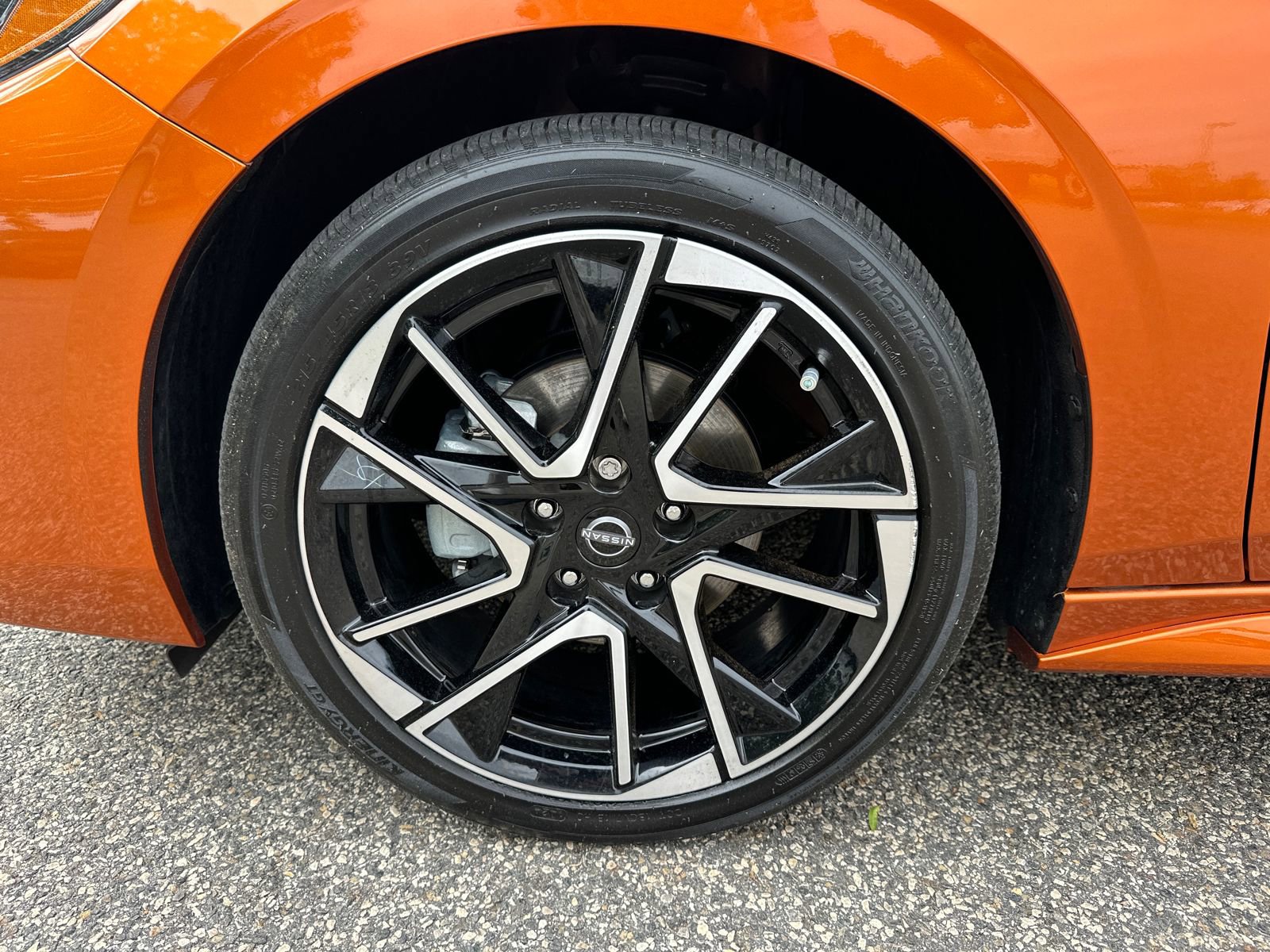 Certified 2025 Nissan Sentra SR w/ SR Premium Package FWD image 9