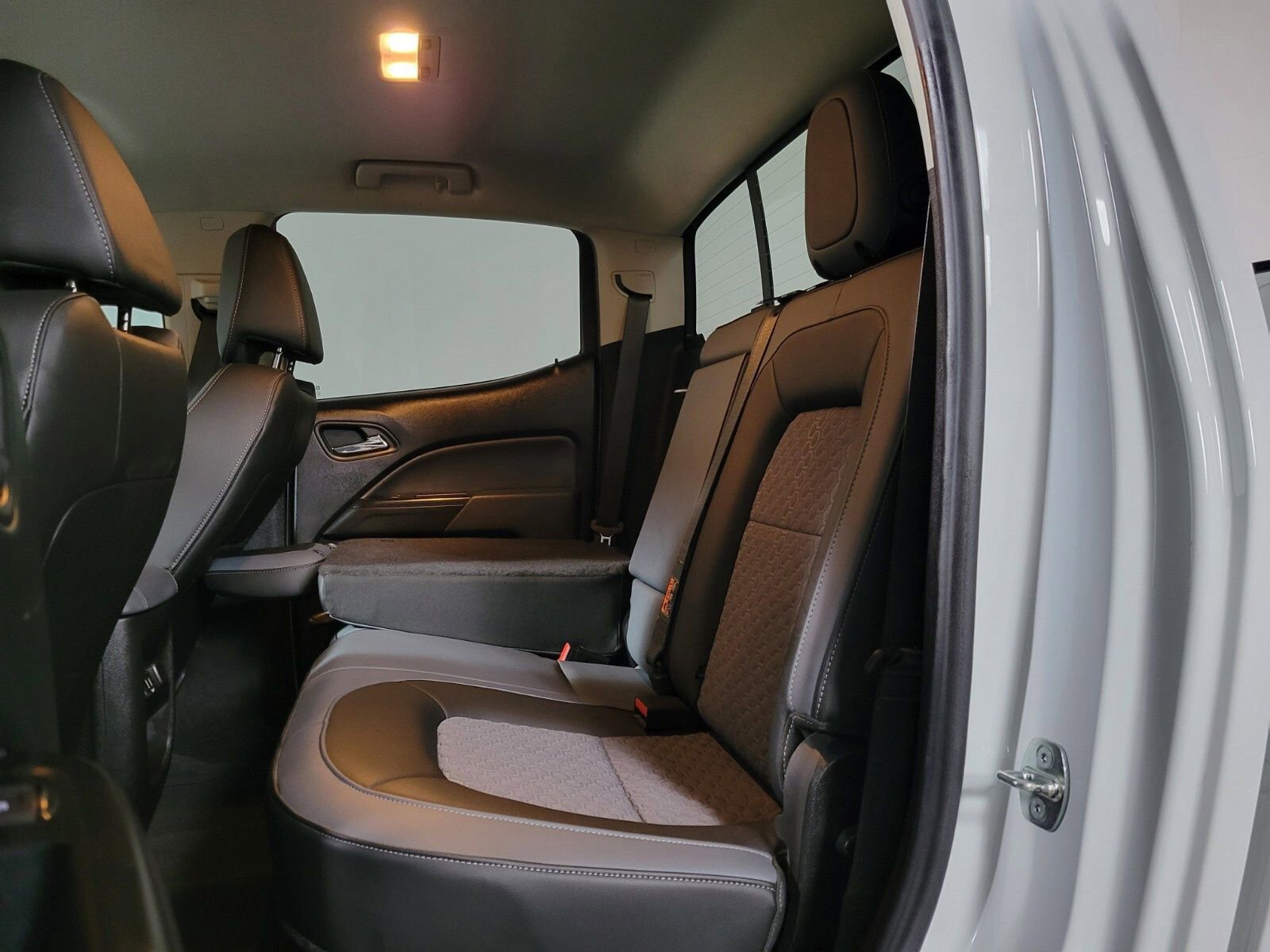 Used 2020 Chevrolet Colorado Z71 image 19