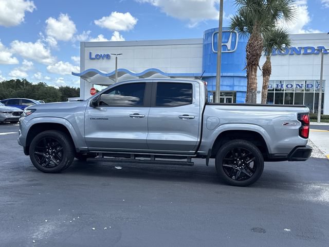 Used 2025 Chevrolet Colorado Z71 w/ Technology Package AWD/4WD image 11