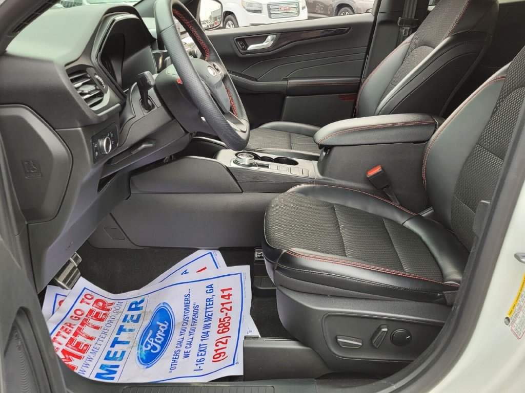 Used 2024 Ford Escape ST-Line w/ Equipment Group 301A FWD image 5