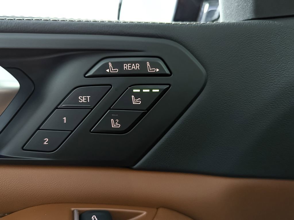 New 2026 BMW ALPINA XB7 image 22